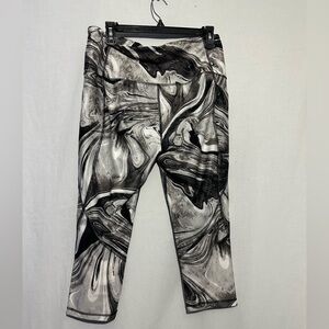 Xersion Black & White Marble Swirl Active Leggings | OX Plus
